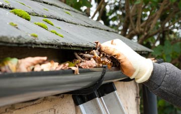 gutter cleaning Quinbury End, Northamptonshire